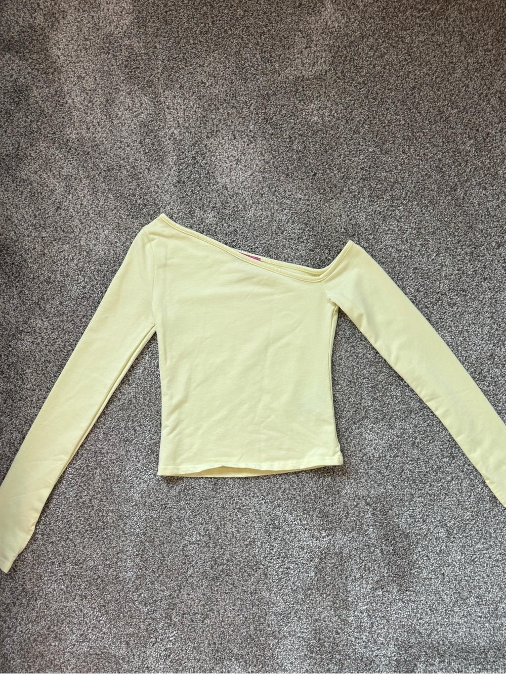 Edikted Light Yellow One-Shoulder Long Sleeve Top